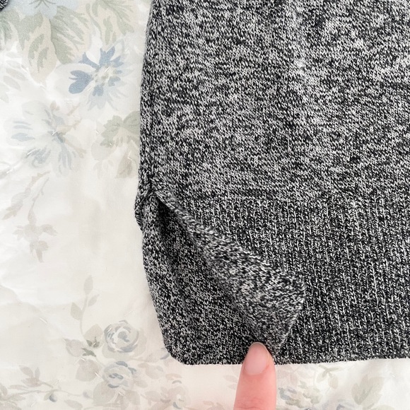 Old Navy Black Marled Sweater Size Medium - Picture 3 of 4